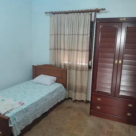 Séjour chez l'habitant For 1 Person Near Airport Private Tourist