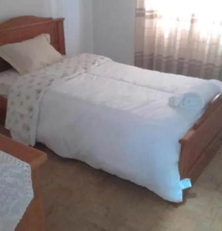 For 1 Person Near Airport Private Tourist Séjour chez l'habitant Lisboa