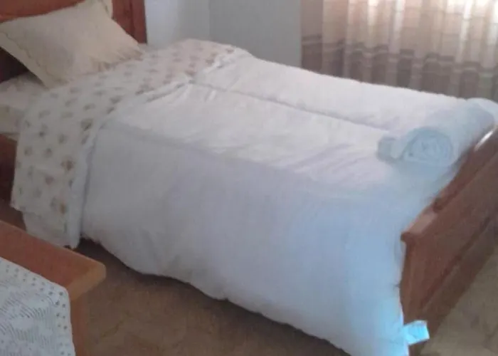 For 1 Person Near Airport Private *